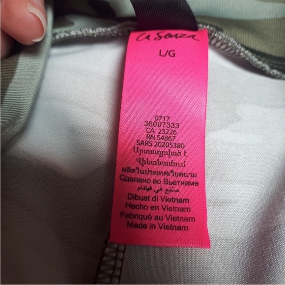 La Senza Camo Yoga High Rise Leggings Pants - Picture 4 of 5